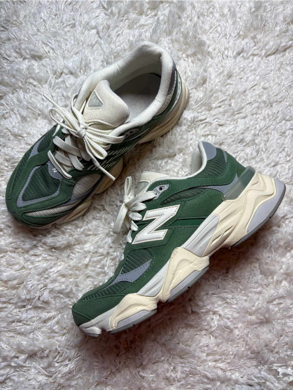 New Balance 9060 GS in "Nori/Bone"
